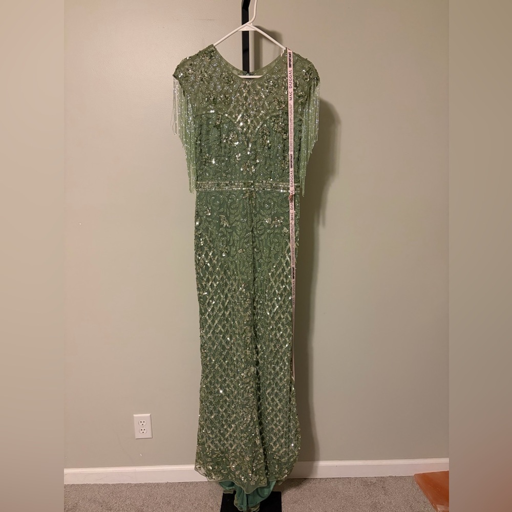 Mac Duggal High Neck Beaded Fringe Fitted Gown Size 10 - Picture 4 of 17